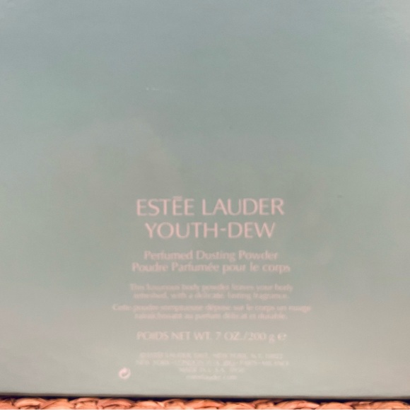 Estée Lauder Youth-Dew Dusting Powder - Picture 6 of 9